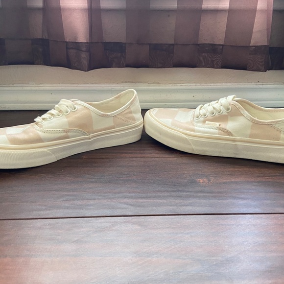 VANS Ultracush Checkered Light Pink And White Sneakers Shoes With Lace - Size 8 - Picture 7 of 12